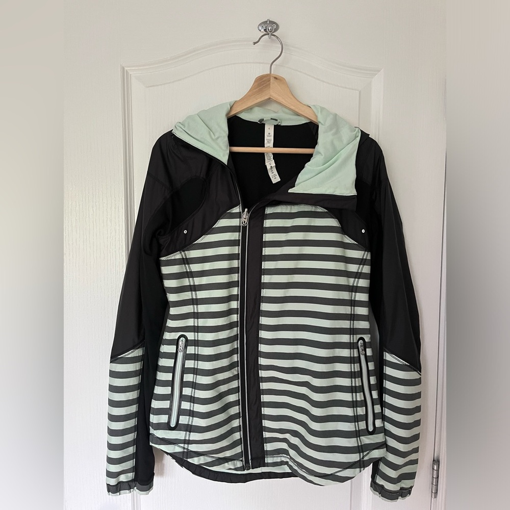 Get up and Glow Jacket | Sea Stripe Mint Moment - 360 degree visibility | Size 6